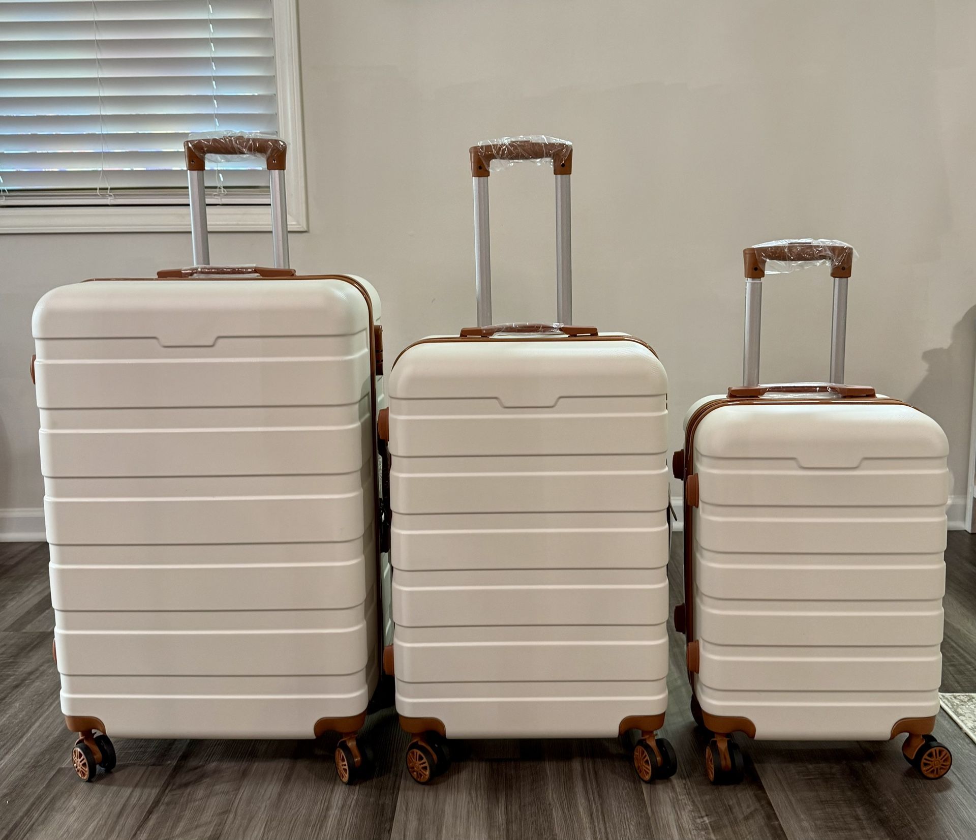 Luggage Set of 3 - brand new !!