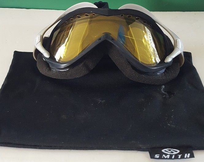 Smith Goggles For Motorsports