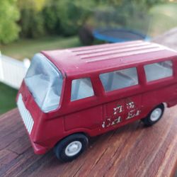 Vintage Tonka Fire Chief Van collectible 1/34 scale diecast metal car
