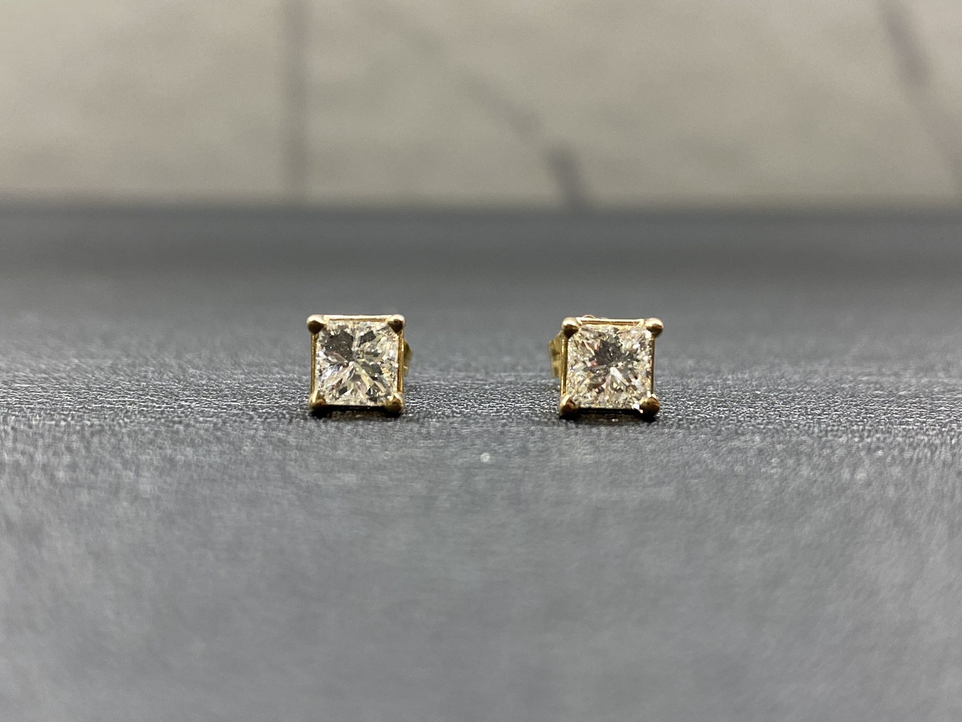 1CT 14kt Yellow Gold Studs