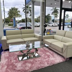 Gorgeous 2piece Modern Sofa And Loveseat Available In Two Colors! FREE Rug/Coffee Table!!