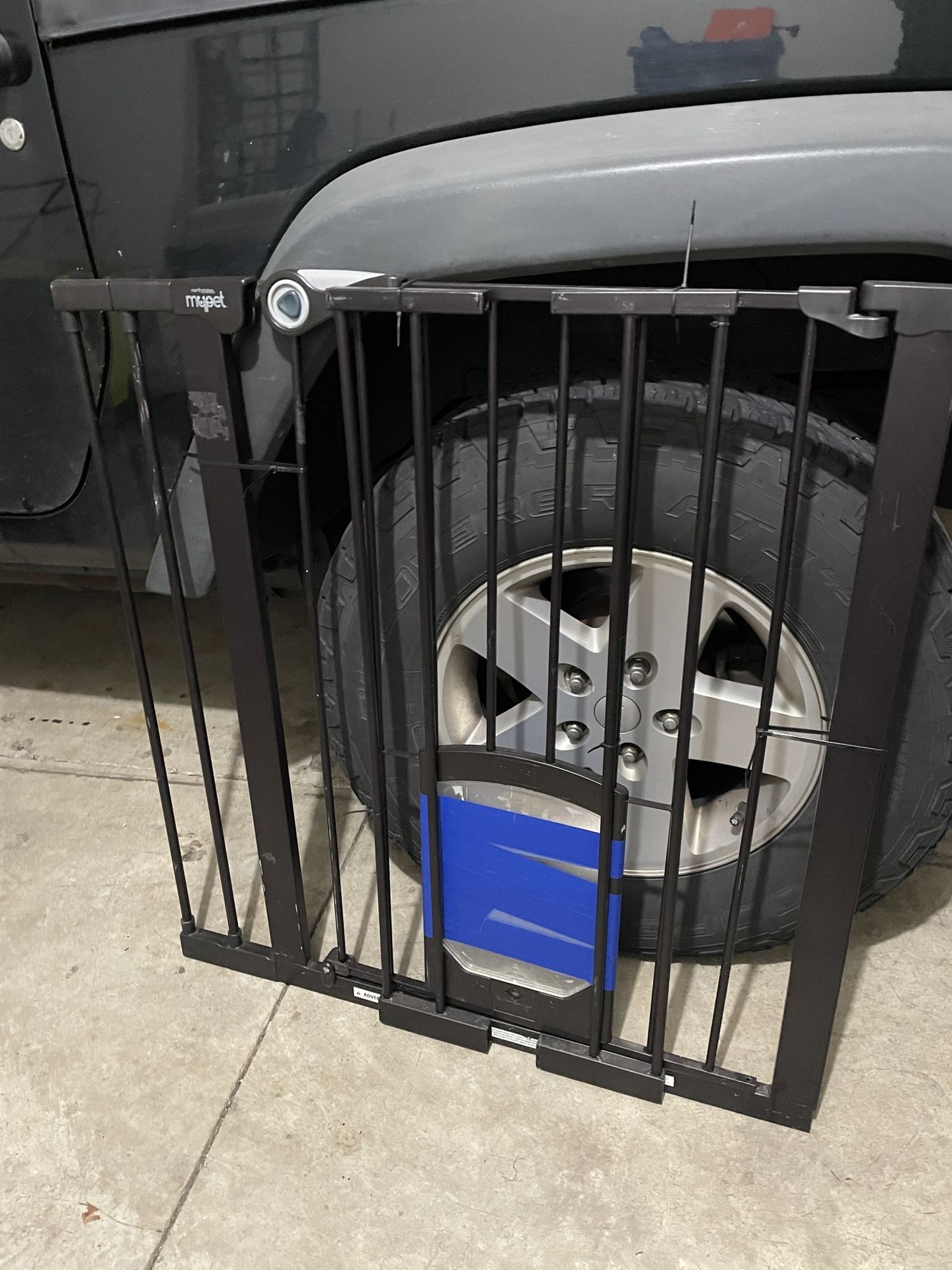 Extra Wide Gate with Small Pet Opening