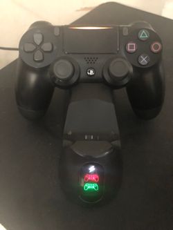 PS4 Controller w/ Charging Base