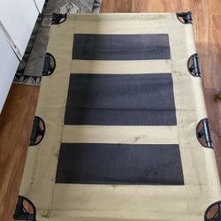 Fiocco elevated Dog Bed