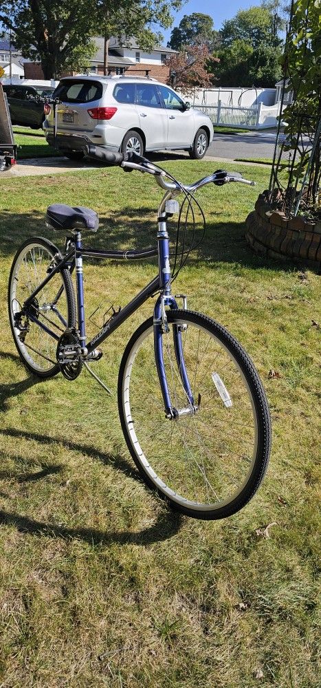 27" Raleigh Detour Hybrid Bike