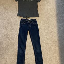 LIKE NEW Girl’s size 8/10 Levi’s jeans/clothes