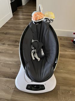 4moms mamaRoo 4 Multi Motion Baby Swing for Sale in Scottsdale AZ