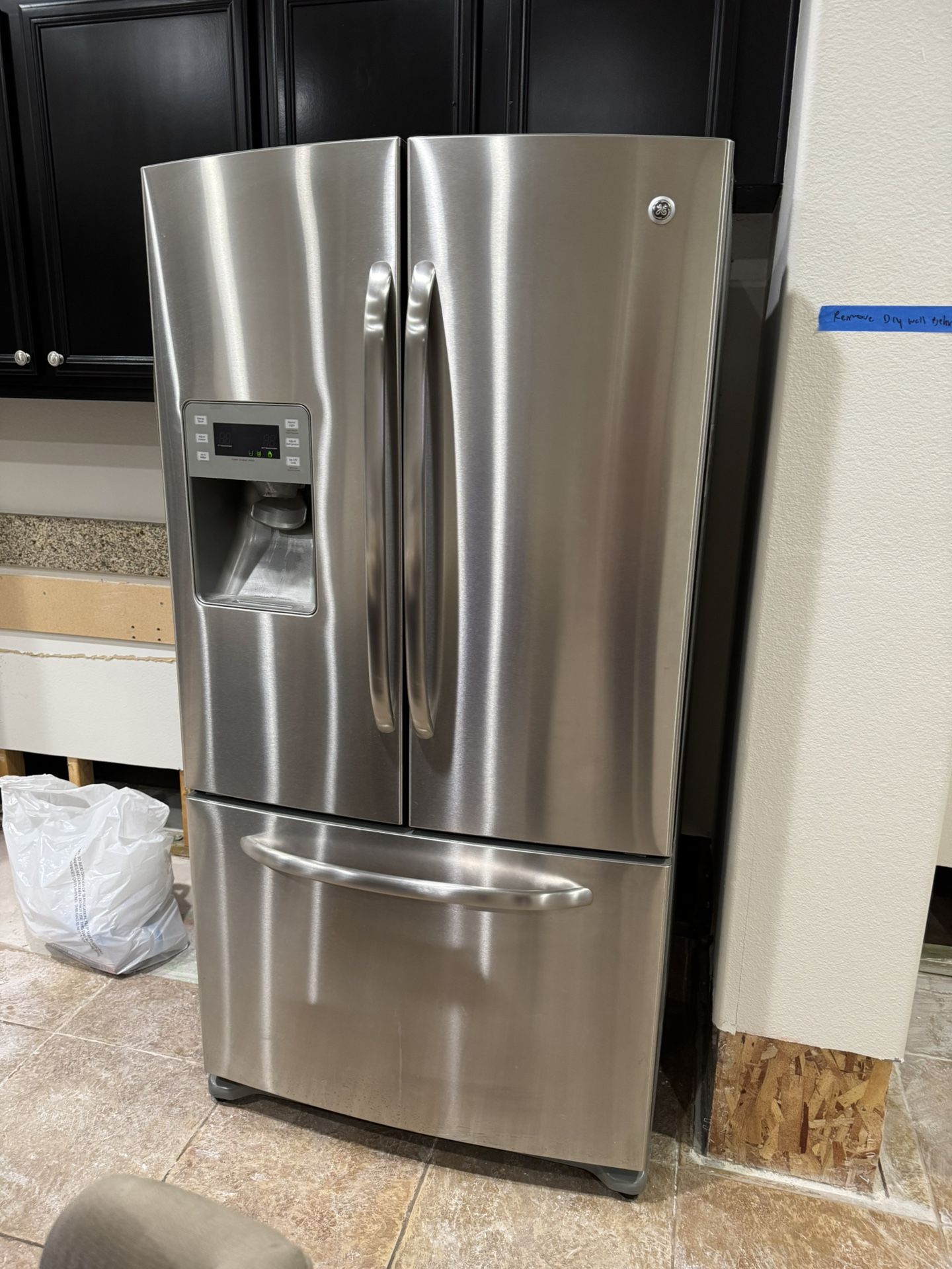 GE Stainless Steel French Door Refridgerater !!