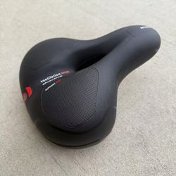 New In Box Universal Bicycle Seat Replacement For Road Mountain Road Bile Comfortable Gel Cushion 