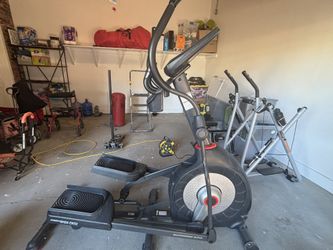 Schwinn 470 Elliptical