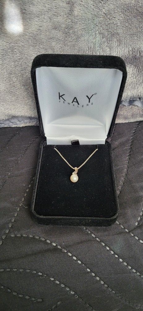 Kay Jewelers Pearl And Diamond Necklace