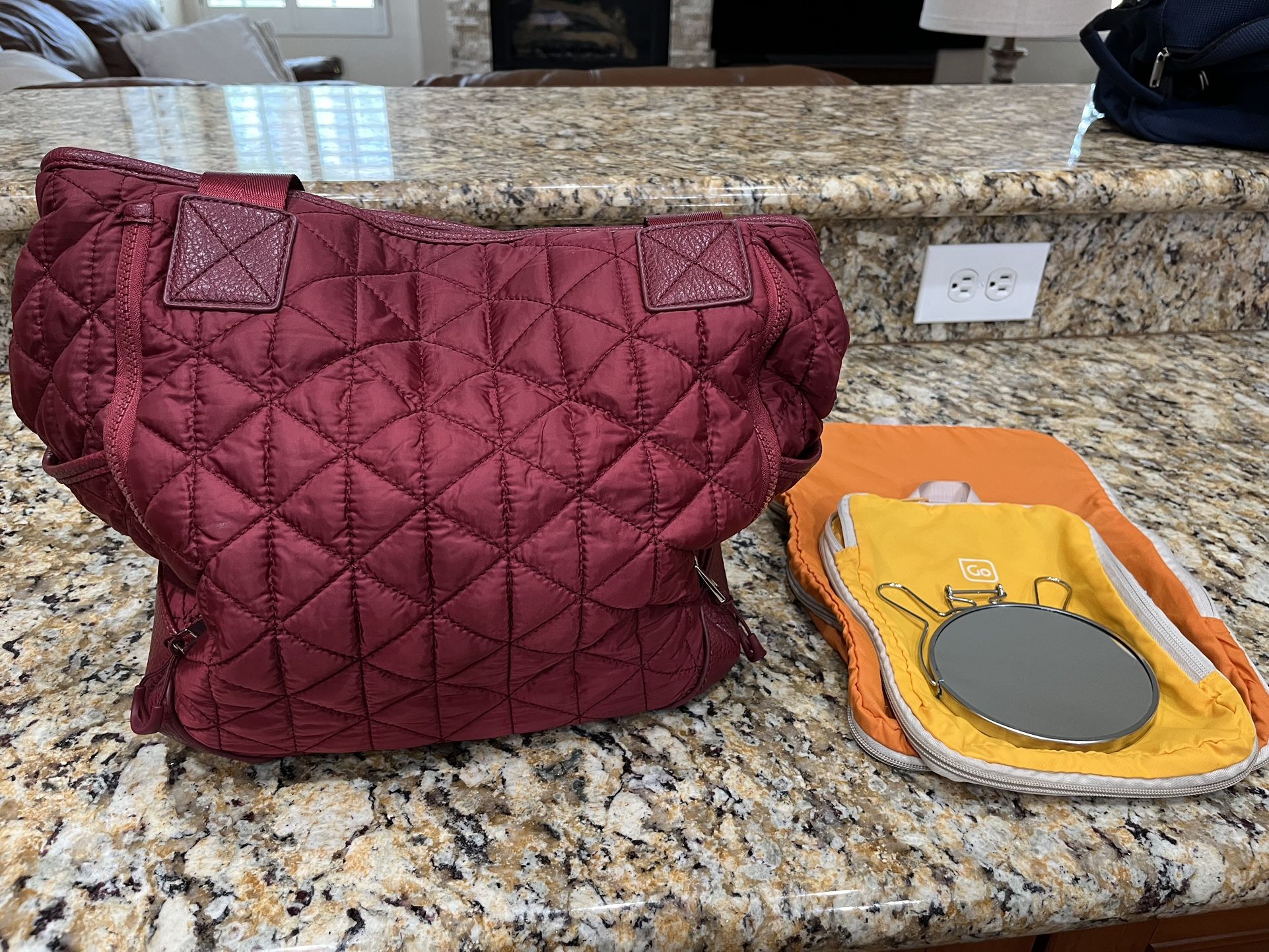 Weekender Duffel Bag “EXCELLENT Condition” 2packing Cubes& New Travel Containers ALL INFO IN ADD