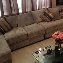 Sectional Sofa – Good Condition – Pickup Only