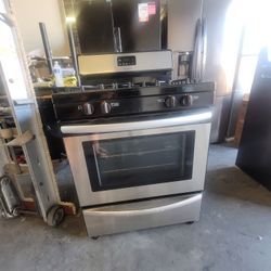 Stove Frigidaire
