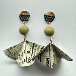 Aretes/Earrings - Recycled Material made by Artisan Chicana Artist