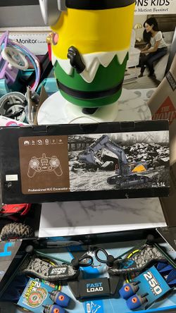 1：14 r/c excavator new
