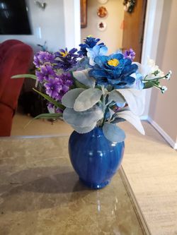 Hand painted acrylic pour blue / purple vase