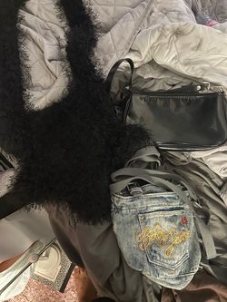 3 purses