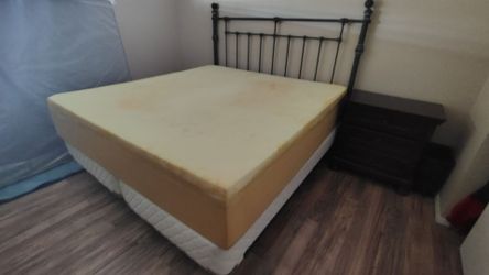 King Bed - Latex mattress - Headboard & deluxe frame