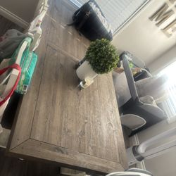 Dining Table Set