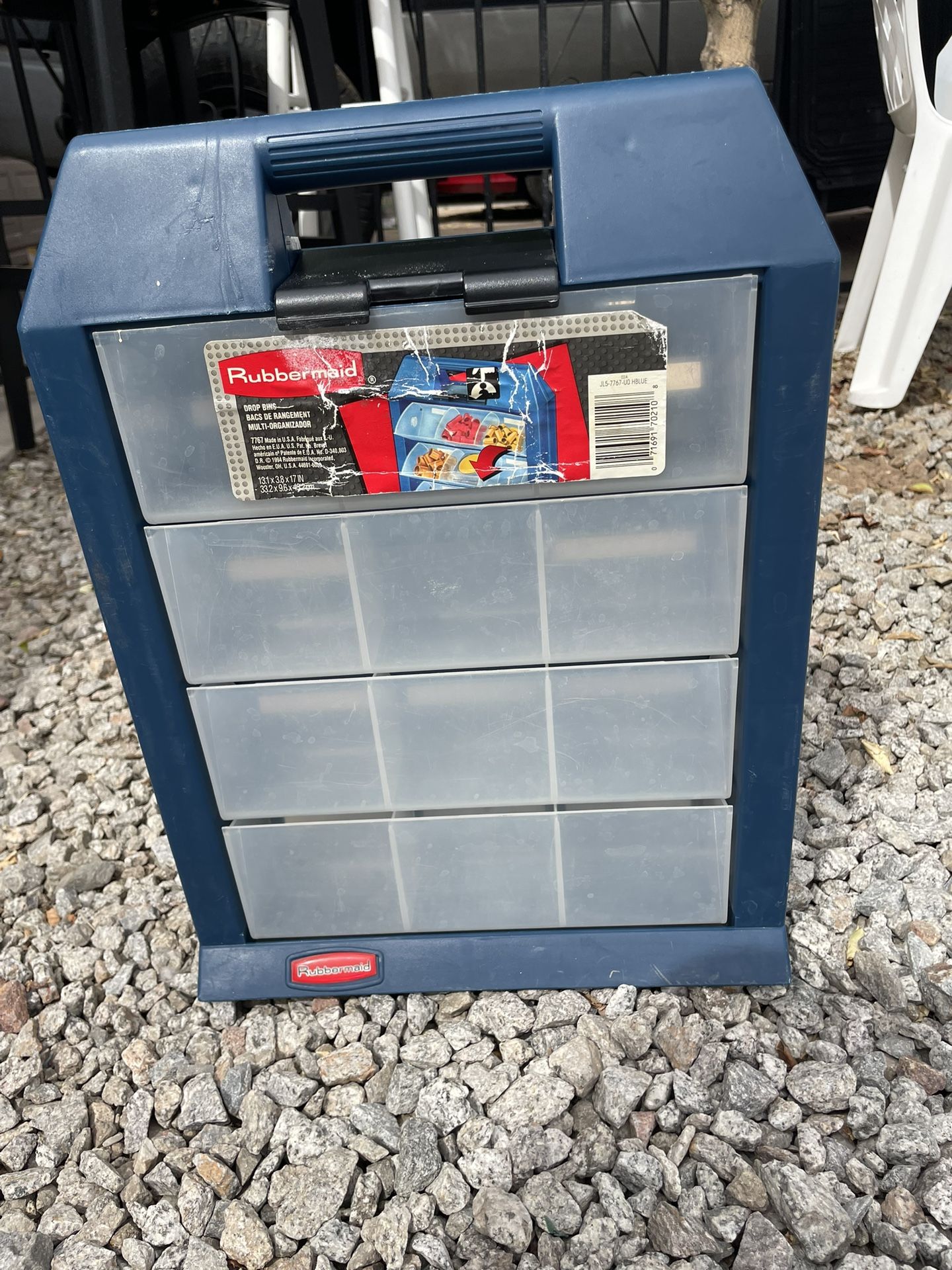 Cajita Para Poner Tornillos 5 .00 Dolares