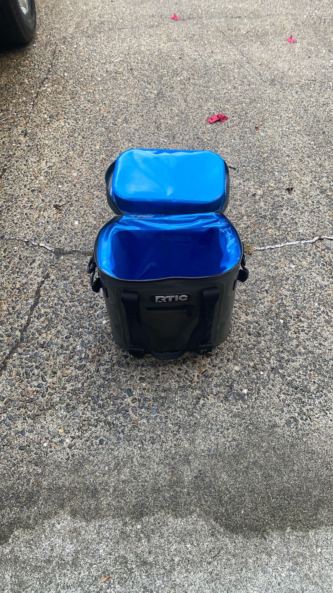 RTIC Soft Cooler