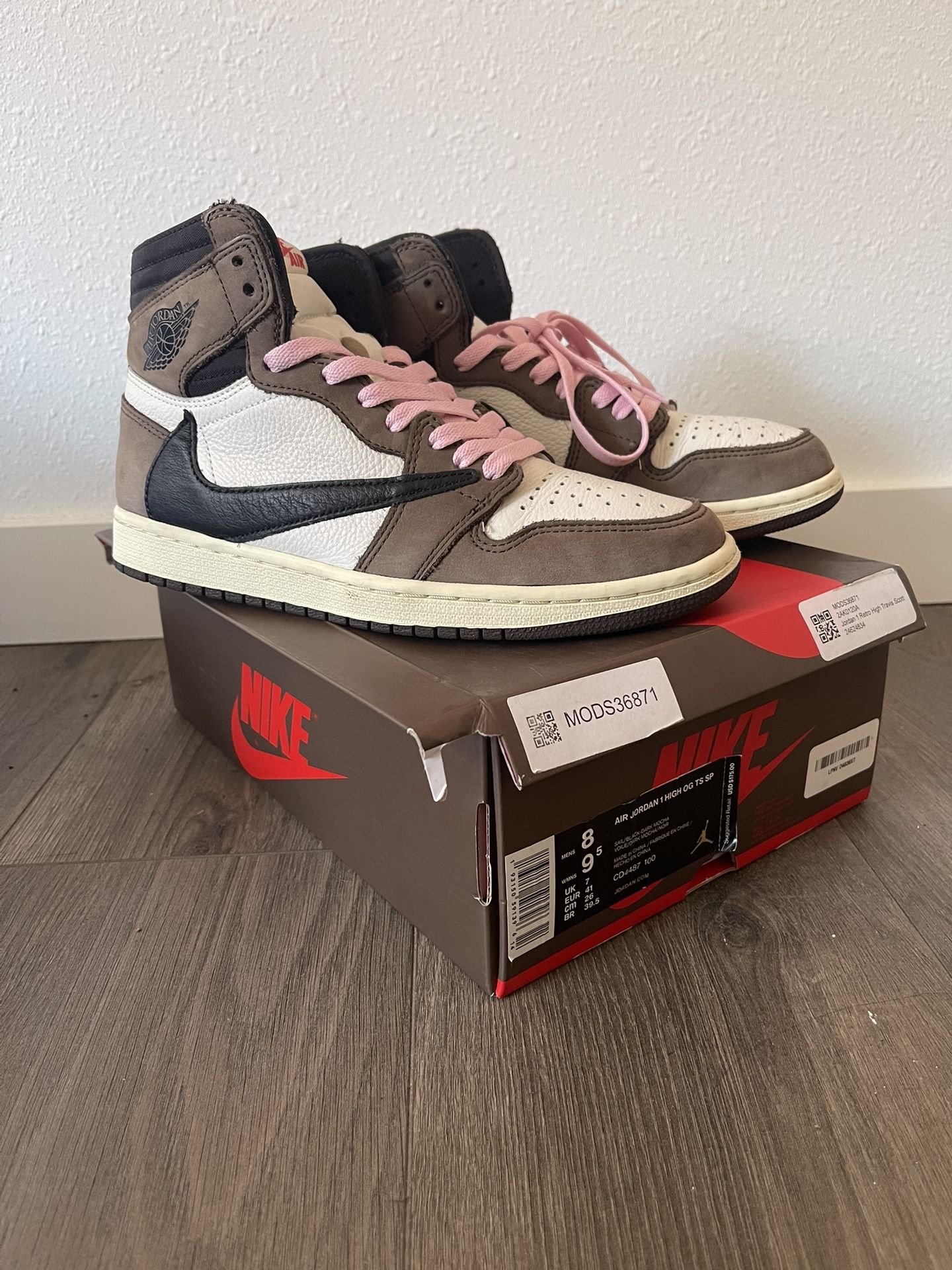 Travis Scott Jordan 1 High Mocha Size 8 Used