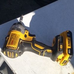 DeWalt 20v Impact Drill With Battery 