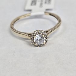 10kt Gold CZ Stone Ring 