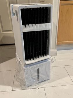 Evaporative air cooler 3.2 gallons 28.4”x11.6” and 120v asking $95