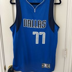 Luka Dončić Fanatics Jersey 