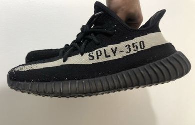 Yeezy 350 v2 Oreos 10.5