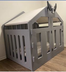 Dog House For Sale 