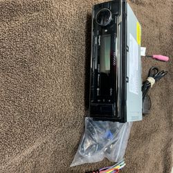 Kenwood  Radio/Bluetooth /usb
