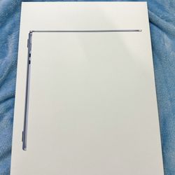 (SEALED) 2025 M4 MacBook Air ( 15.3 Inch ) 1 Year  Warranty 