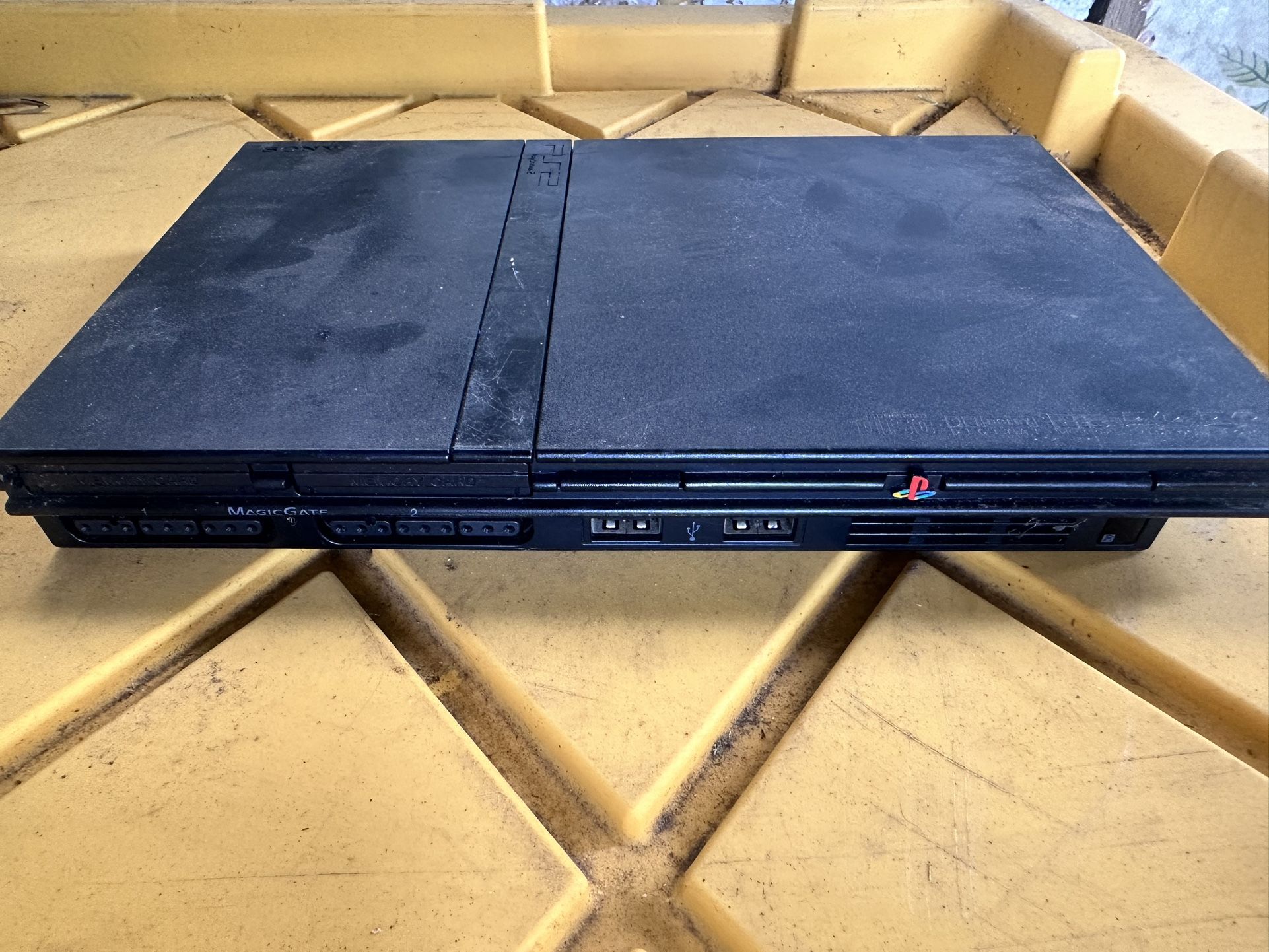 2 PS2 Slims