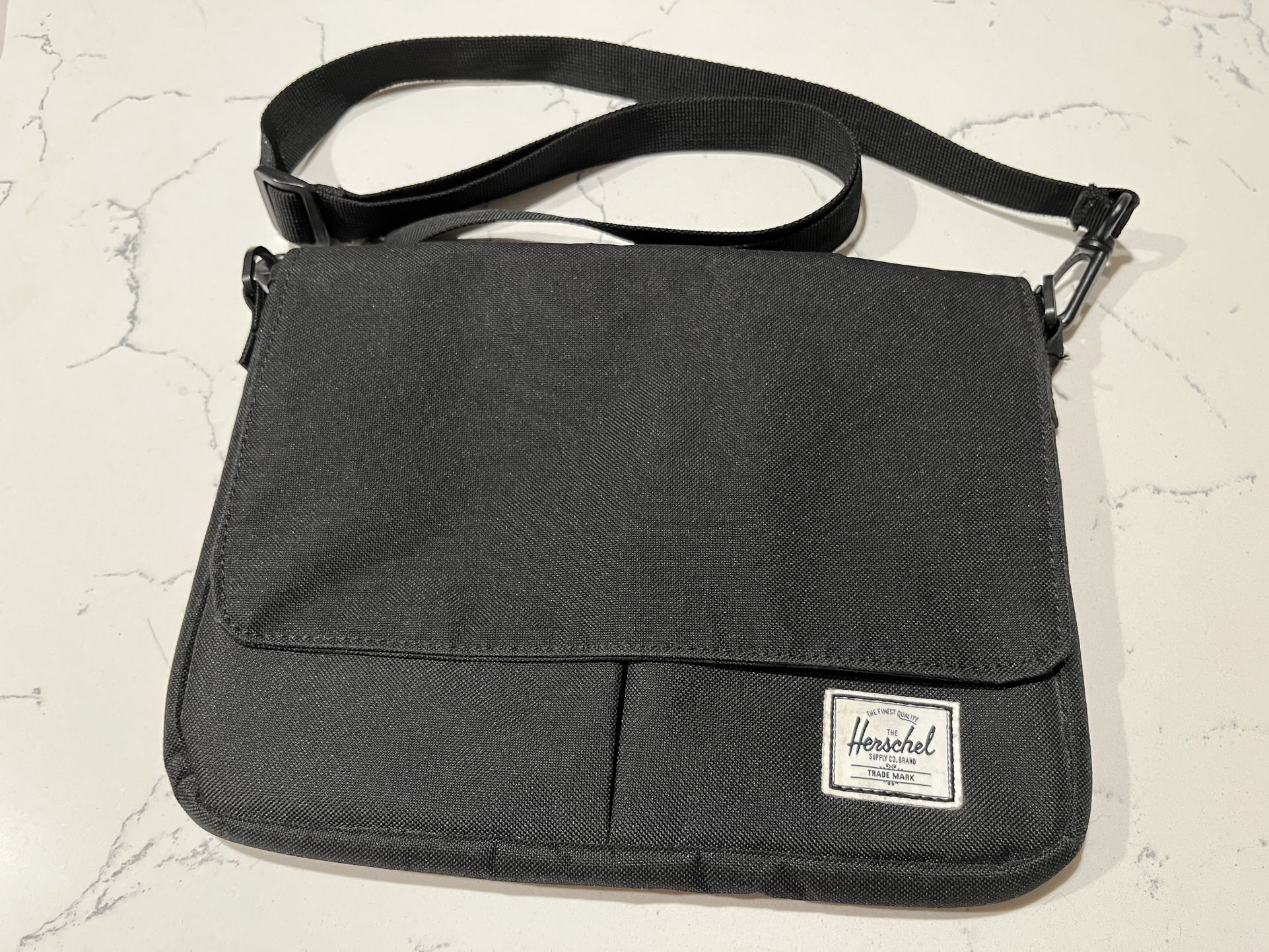Herschel Shoulder/Crossbody Pouch