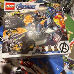 LEGO Marvel Avengers Truck Take-Down 76143 Captain America and Hawkeye Superhero Action, Cool Minifigures and Vehicles (477 Pieces)