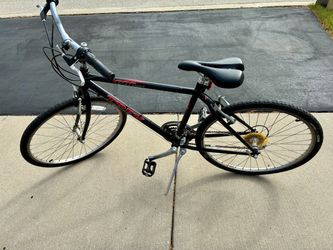 Trex 800 Sport bike