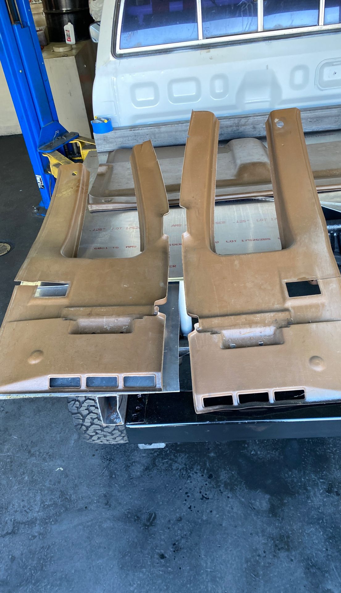 Toyota pickup interior parts for Sale in Escondido, CA - OfferUp