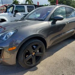 2016 Porsche Macan