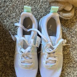 Size 8.5 Woman’s Puma Shoes 