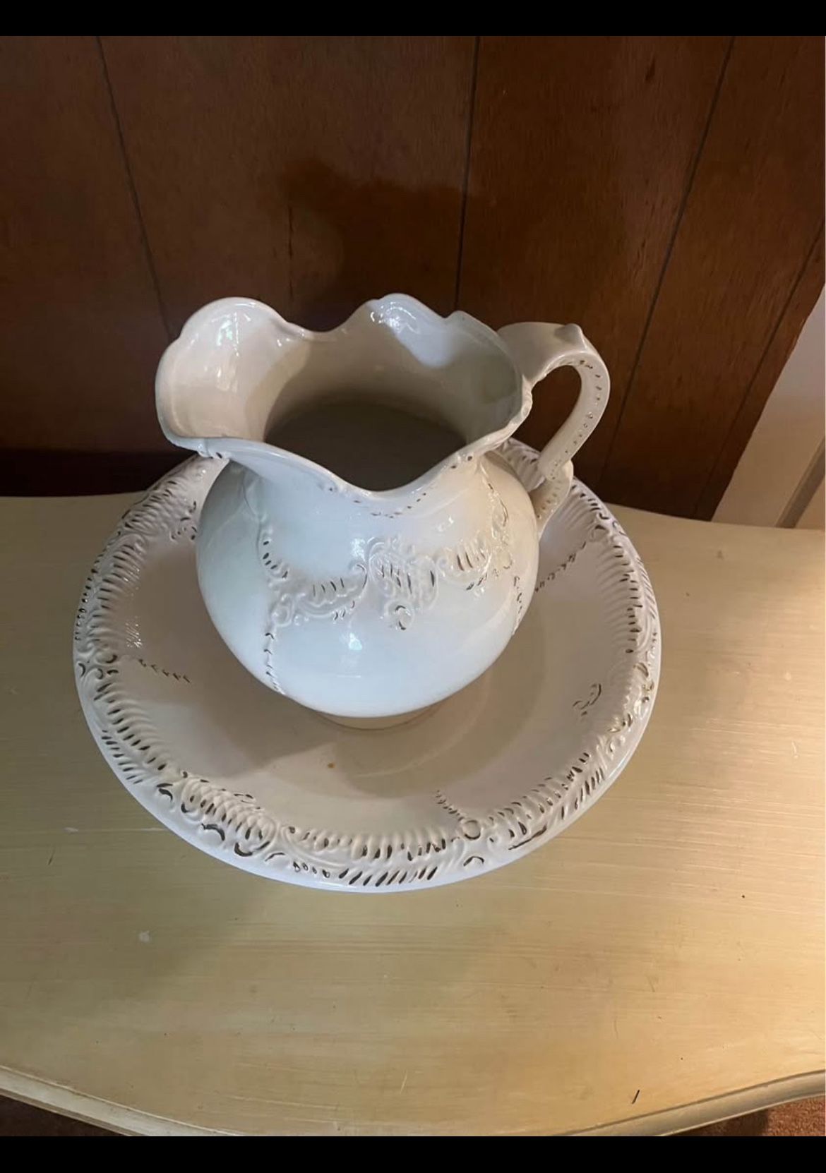 Arnel's Pottery pitcher and wash basin set