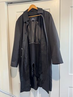 London Fog Men’s Black Rain Coat / Trench Coat – Size 42 Short