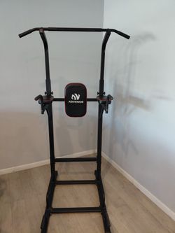 Pull up bar station