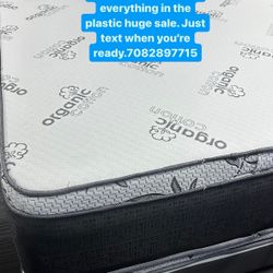 Huge sale for Mattress And Box Twin size mattress and box 150.$ full 190$ Queen 200$ king 290$. free delivery free set up 708….280….7715… cash or Zell