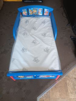 DELTA Toddler bed with mattress used 1 time