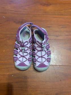 girls running sandals