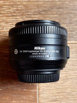 Nikon lens AF-S DX NIKKOR 35mm f/1.8G Lens – Excellent Condition