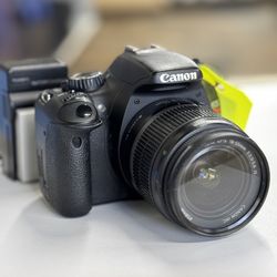 CANON REBEL T2i used + charger